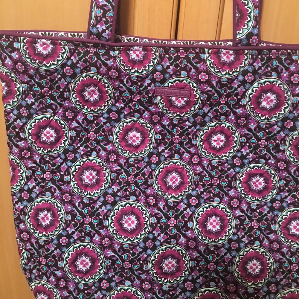 Vera Bradley Tote in Lilac Medallion pattern